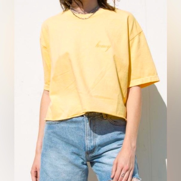 Brandy Melville Boxy crop top “Honey” - Picture 6 of 17